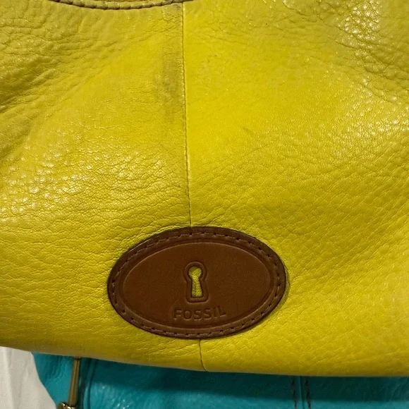 Yellow and Blue FOSSIL pebbleleather Women's Shoulder/Crossbody Bags (set of 2) - Picture 6 of 16